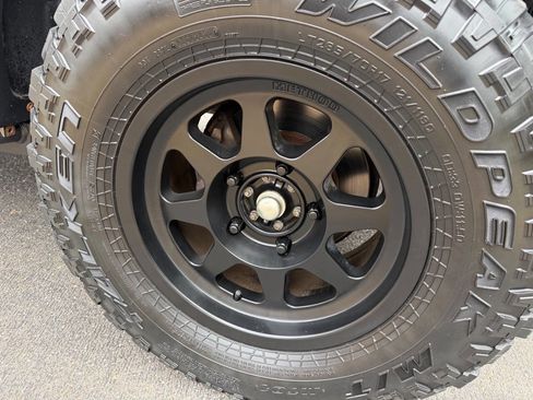 Used 2002 Lexus LX 470 4WD image 17