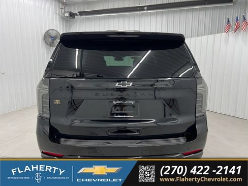 Used 2025 Chevrolet Suburban Z71 w/ Comfort Package AWD/4WD image 4