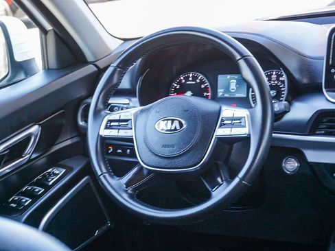 Certified 2020 Kia Telluride S image 17
