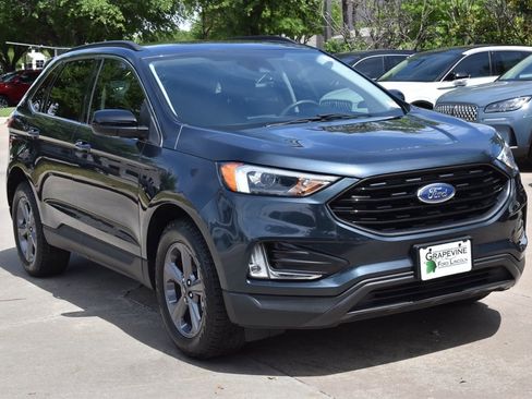 Certified 2022 Ford Edge SEL w/ Sport Appearance Package AWD/4WD image 4