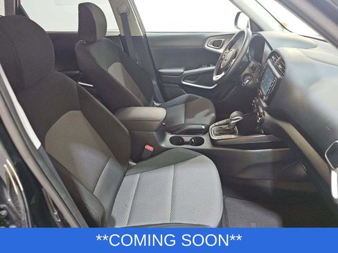 Used 2020 Kia Soul LX FWD image 3