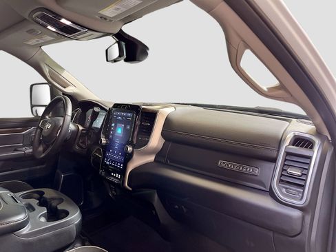 Used 2024 RAM 2500 Laramie image 28