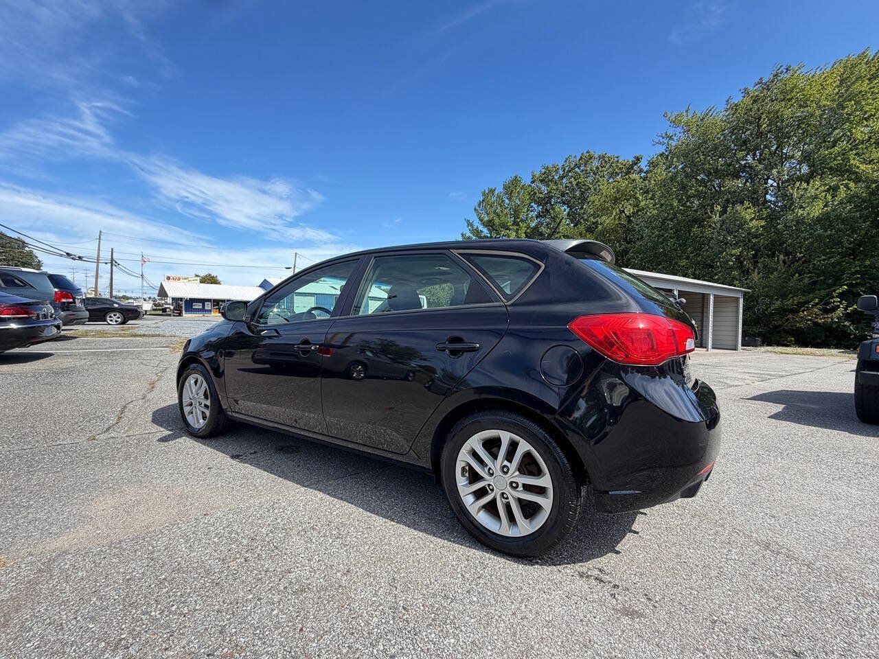 Used 2012 Kia Forte EX FWD image 4