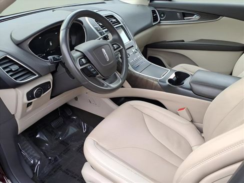 Certified 2020 Lincoln Nautilus Reserve image 14