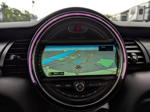 Used 2018 MINI Cooper Convertible image 21