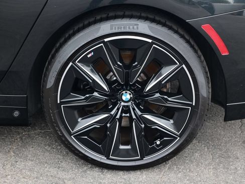 Used 2023 BMW 740i w/ Executive Package RWD image 10