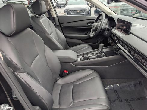 Used 2024 Honda Accord Touring image 12