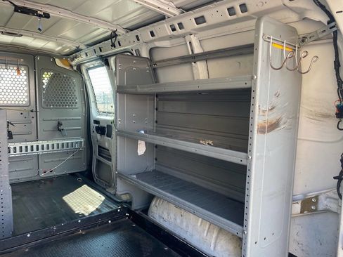 Used 2015 Chevrolet Express 2500 image 11