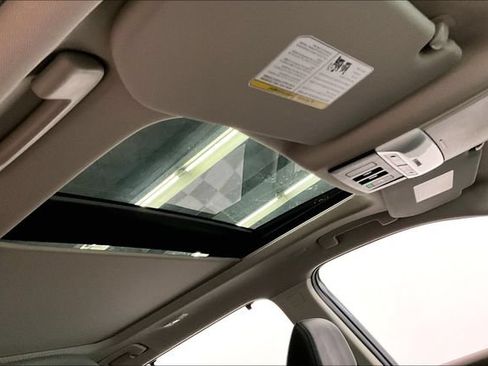 Used 2023 Nissan Rogue Platinum w/ Platinum Premium Package FWD image 20