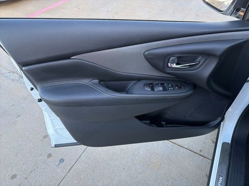 Used 2024 Nissan Murano SV w/ SV Midnight Edition Package image 14