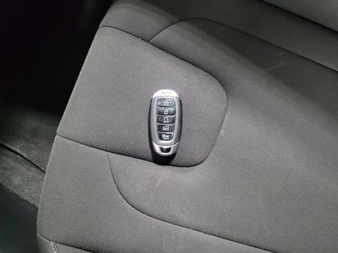 Used 2023 Hyundai Elantra SEL w/ Convenience Package FWD image 32
