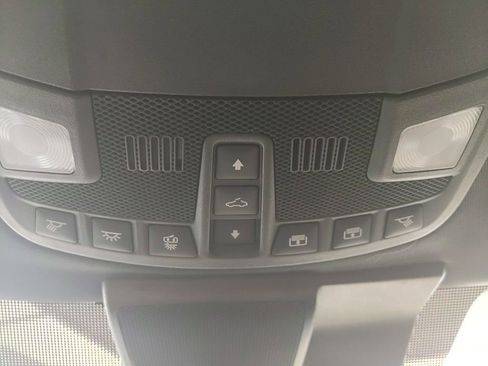 Used 2022 Ford F250 Lariat w/ Lariat Ultimate Package AWD/4WD image 32