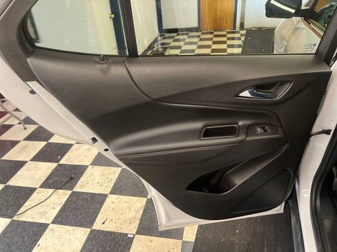 Used 2018 Chevrolet Equinox Premier AWD/4WD image 37