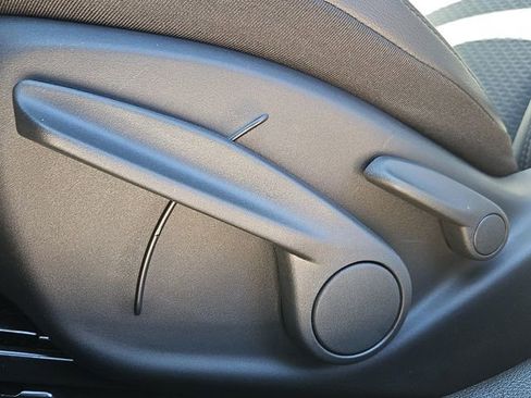 New 2026 Jeep Compass Latitude image 14