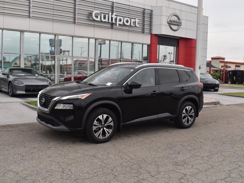 Used 2023 Nissan Rogue SV w/ SV Premium B Package FWD image 2