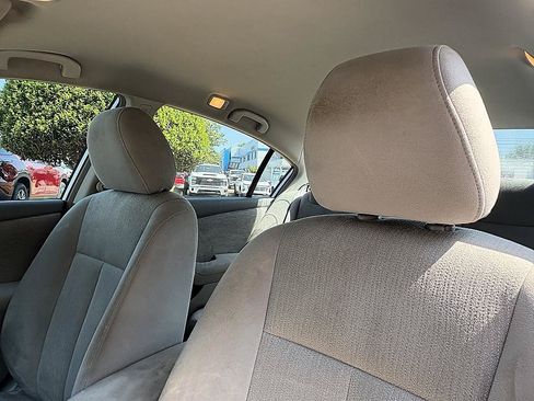Used 2010 Nissan Altima 2.5 S FWD image 16