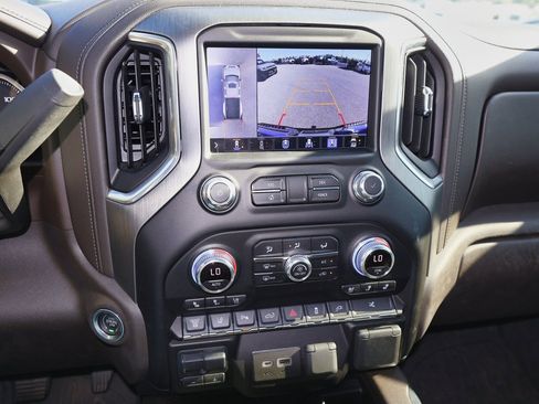 Certified 2022 GMC Sierra 3500 Denali image 21