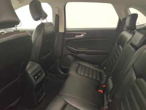 Used 2021 Ford Edge ST-Line AWD/4WD image 18