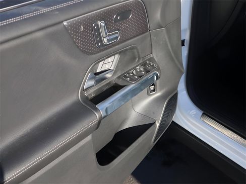 New 2026 Mercedes-Benz GLB 250 4MATIC image 24