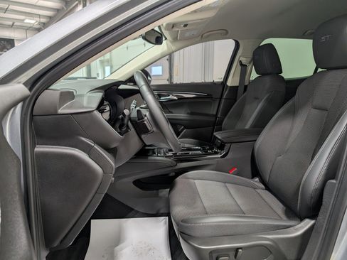 Used 2023 Buick Envision Preferred w/ Sport Touring Package image 14