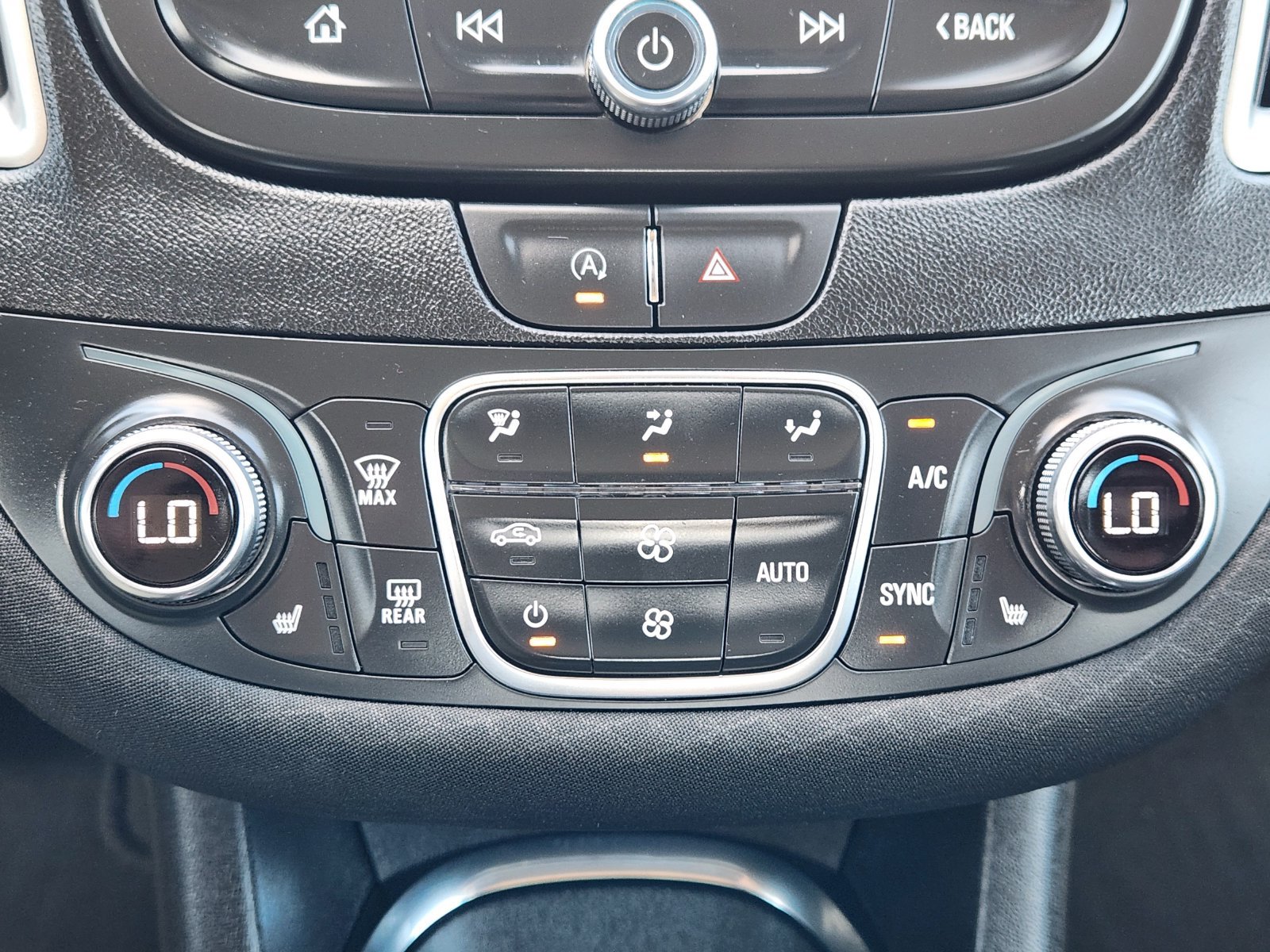 Used 2024 Chevrolet Malibu LT FWD image 22