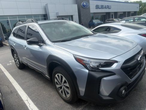 Certified 2024 Subaru Outback Premium AWD/4WD image 4
