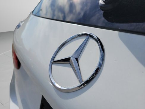 Certified 2022 Mercedes-Benz GLC 300 image 7