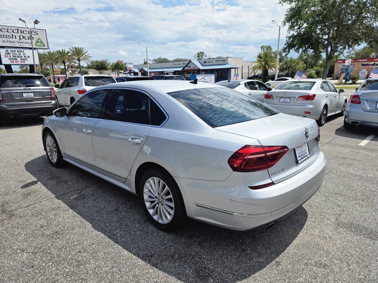 Used 2017 Volkswagen Passat 1.8T SE FWD image 6