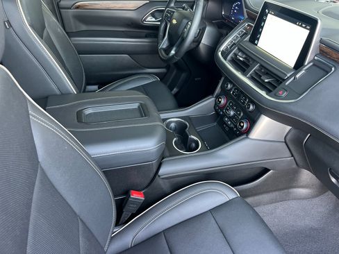 Used 2024 Chevrolet Tahoe Premier AWD/4WD image 15