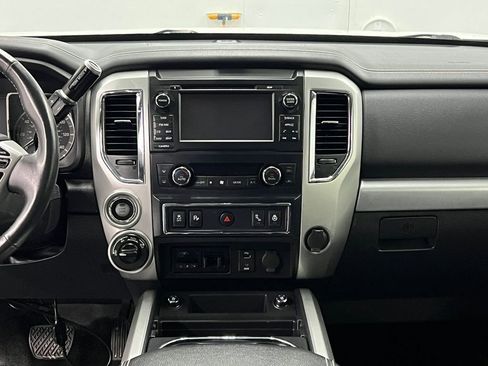 Used 2017 Nissan Titan Platinum Reserve image 20