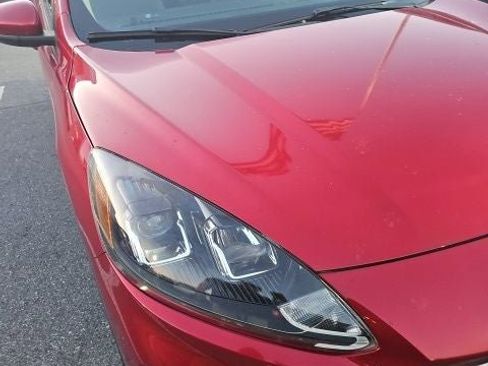 Used 2020 Ford Escape SE image 11