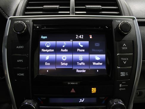 Used 2016 Toyota Camry XLE w/ Convenience Package image 14