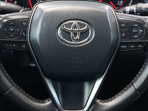 Used 2023 Toyota Camry XSE image 18