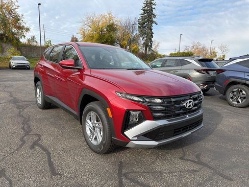 New 2026 Hyundai Tucson SE image 1