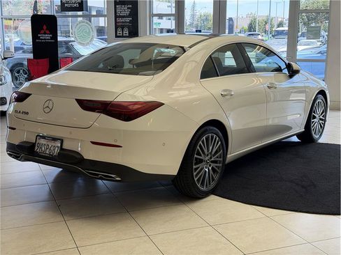 Used 2025 Mercedes-Benz CLA 250 image 4