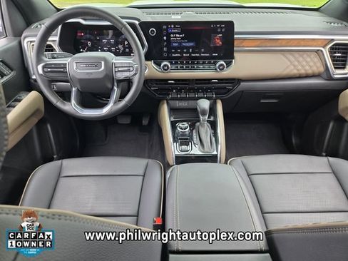 Used 2025 GMC Canyon Denali AWD/4WD image 15