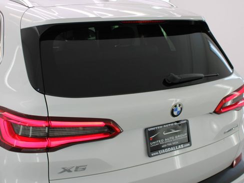 Used 2020 BMW X5 sDrive40i w/ Luxury Seating Package RWD image 19