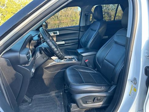 Used 2021 Ford Explorer Limited w/ Hybrid Equipment Group 310A image 15