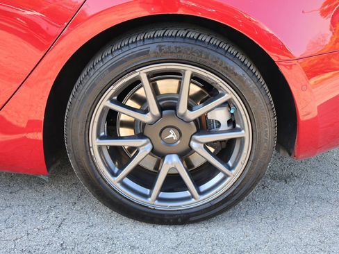 Used 2018 Tesla Model 3 RWD image 22