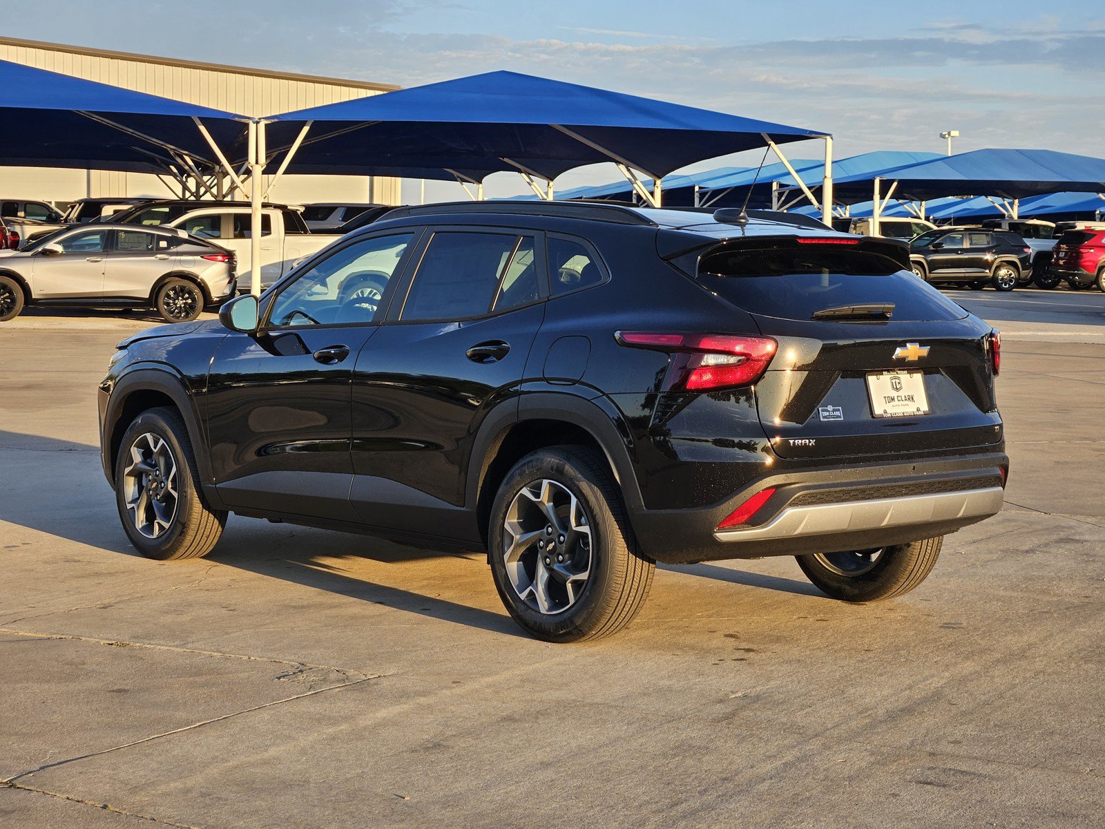New 2026 Chevrolet Trax LT w/ Driver Confidence Package FWD image 3