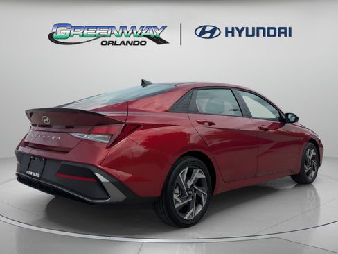 Certified 2025 Hyundai Elantra Sport FWD image 8