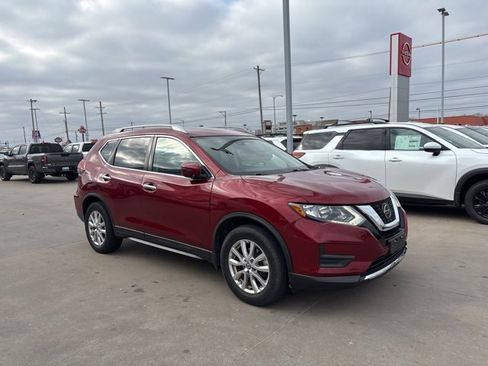 Certified 2019 Nissan Rogue SV image 2