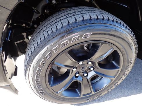 Used 2024 RAM 1500 Big Horn AWD/4WD image 6