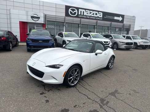 Used 2023 MAZDA MX-5 Miata Grand Touring RWD image 1