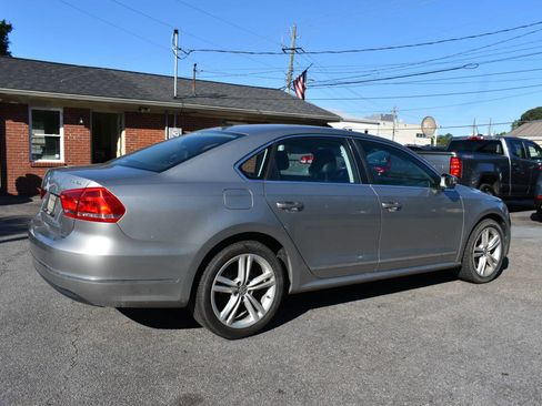 Used 2013 Volkswagen Passat TDI SEL Premium FWD image 2