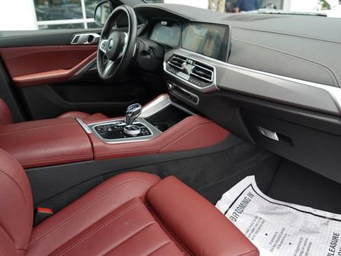 Used 2022 BMW X6 xDrive40i w/ Executive Package AWD/4WD image 14