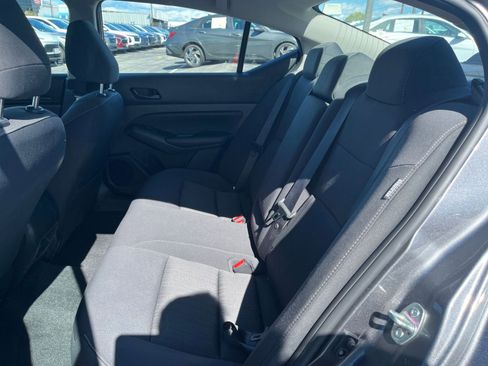 Used 2025 Nissan Altima 2.5 SV image 27