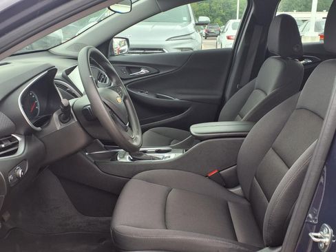 Used 2025 Chevrolet Malibu LT FWD image 17