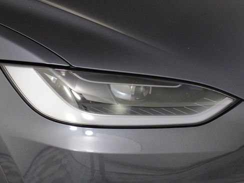 Used 2023 Tesla Model X Standard Range image 23