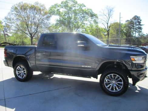 Used 2019 RAM 1500 Laramie w/ Sport Appearance Package image 9